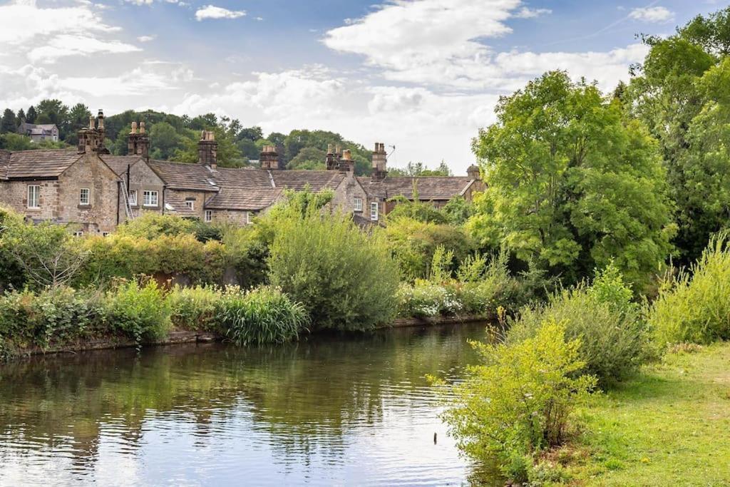 The Artists Loft - A Superb Cottage Sensitively Converted From A Grade II Listed 17Th Century Building Bakewell Eksteriør billede