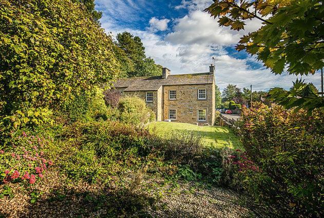 The Artists Loft - A Superb Cottage Sensitively Converted From A Grade II Listed 17Th Century Building Bakewell Eksteriør billede
